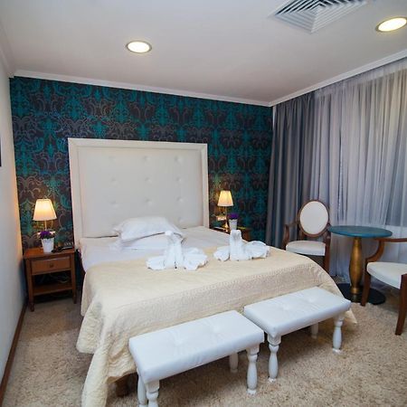 Dbh Bucharest Hotell Exteriör bild