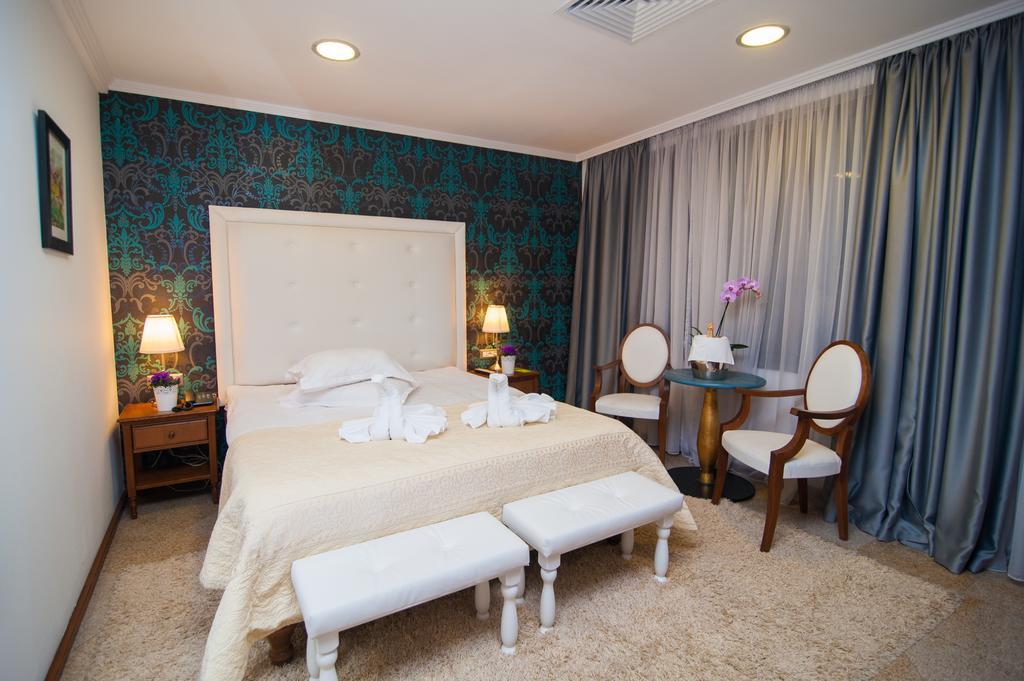 Dbh Bucharest Hotell Exteriör bild