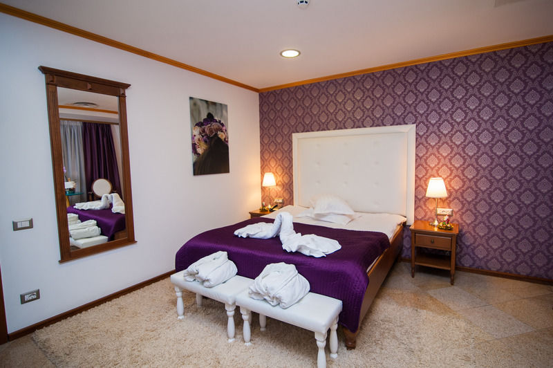 Dbh Bucharest Hotell Exteriör bild