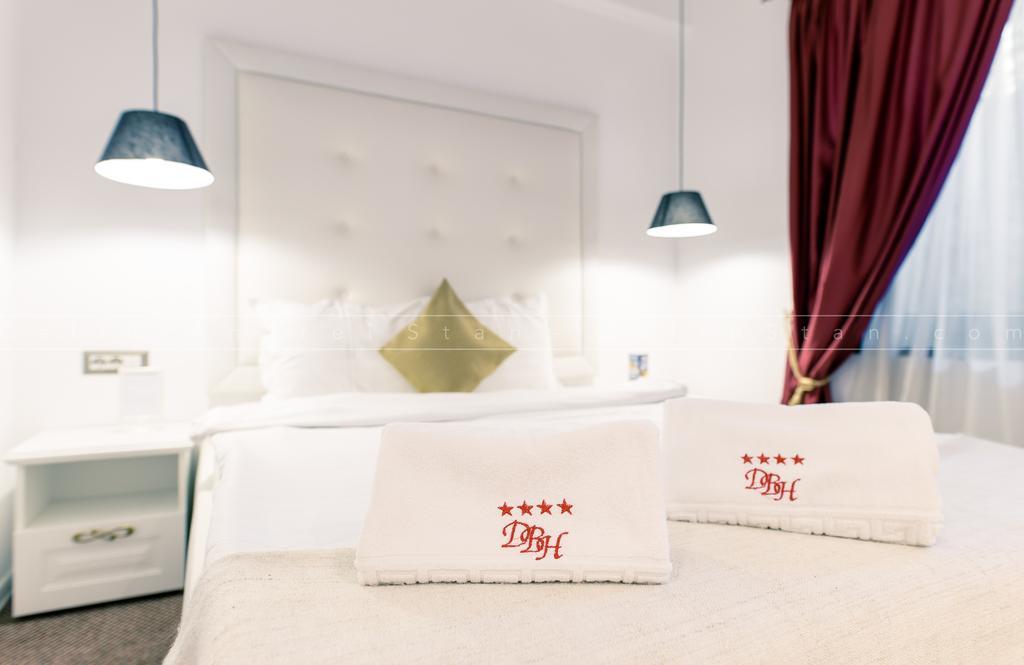 Dbh Bucharest Hotell Exteriör bild